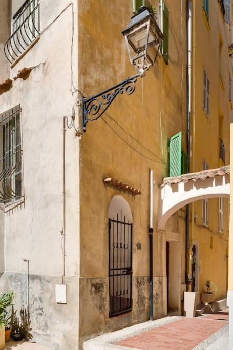 Between The Roofs Of Menton Old Town And The Sea Kültér fotó